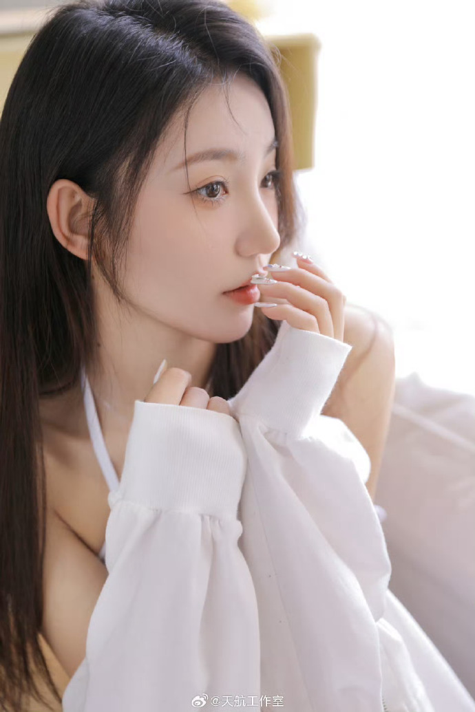 AI每日主题大赛-人物线索·片尾线索封面